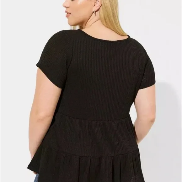 Torrid Waffle Knit Tiered Top – Black, Size 1 - Picture 2 of 6